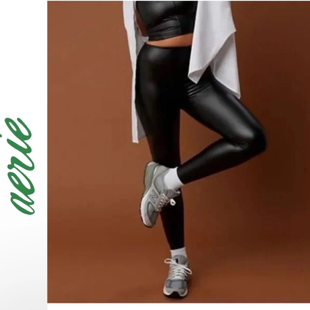 NEW!! Aerie Offline Real Luxe Faux Leather Black Leggings‎ Hi-Rise